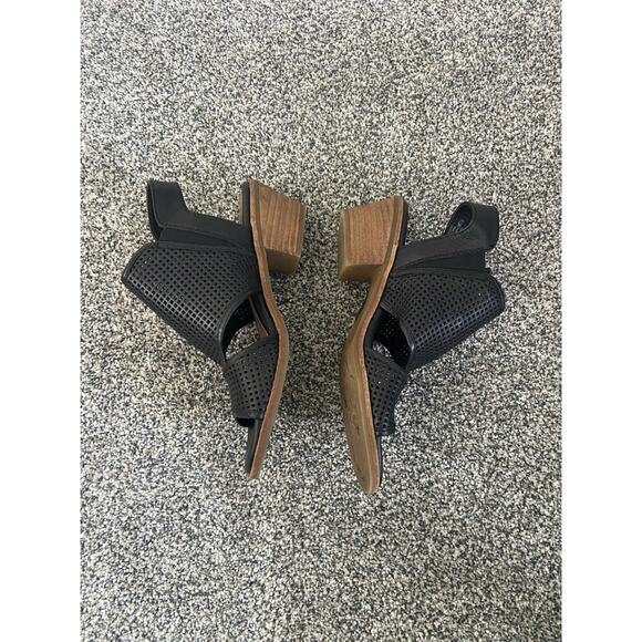 Sofft Sandals Womens 6.5 M Black Slip On Leather Casual Sara Peep Toe Block Heel - Picture 2 of 6